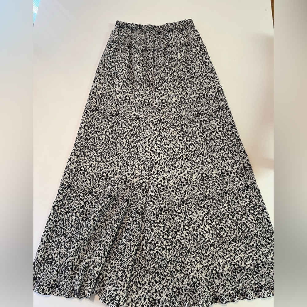 Dazy All Over Floral Print Skirt Size S New In Package